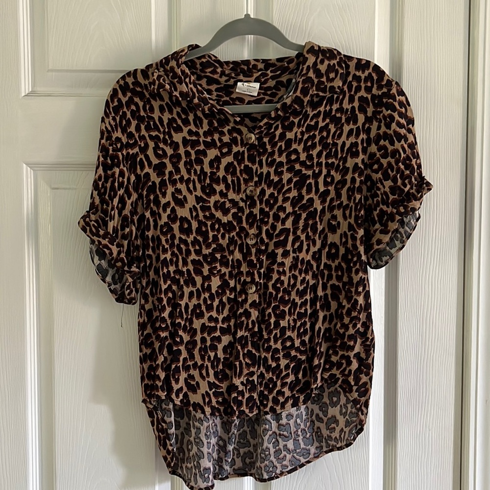 Cheetah Print short sleeve button down By Together size L